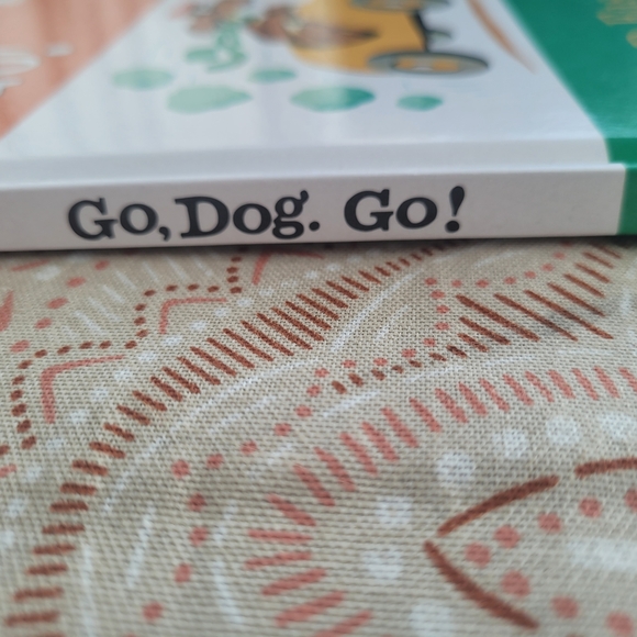 Go Dog Go By PD Eastman Cat In The Hat Kids Book New Condition Random House - Picture 5 of 8